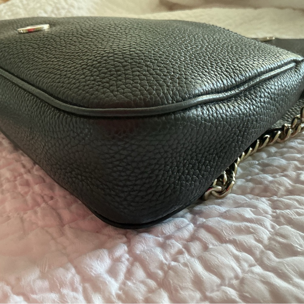 Gucci Soho flap bag. Black Crossbody Bag with Gold Chain & tassel - Picture 7 of 11